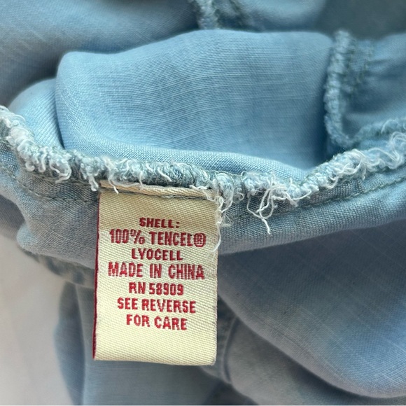 Reba Asymmetric Hem Chambray Wrap Blouse Sz M 100% Tencel - Picture 11 of 14